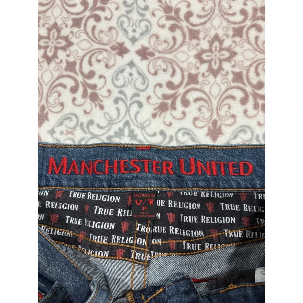 True Religion Manchester United Rocco Slim Fit Jeans Blue Red Stitch 34 102261S